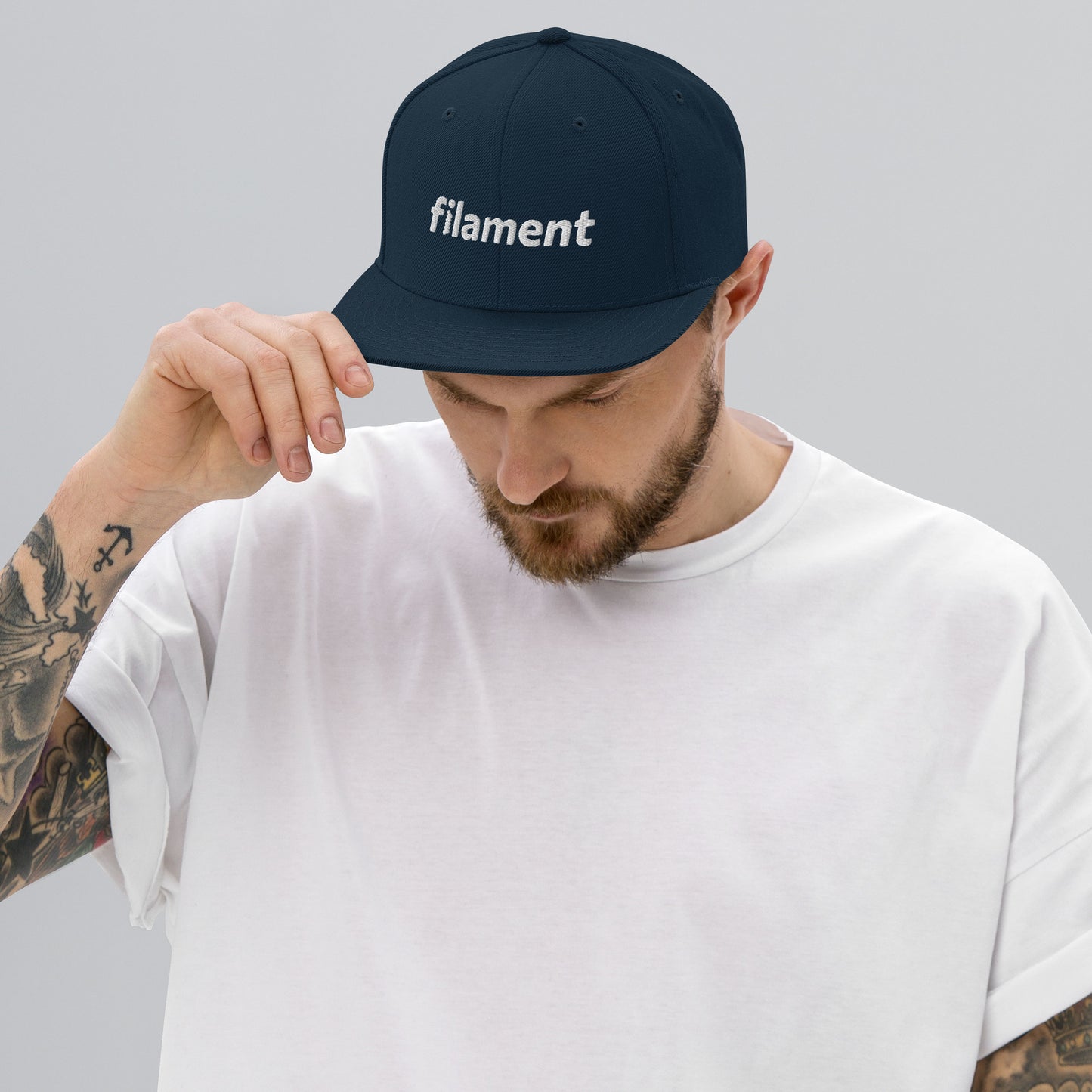 Logo hat
