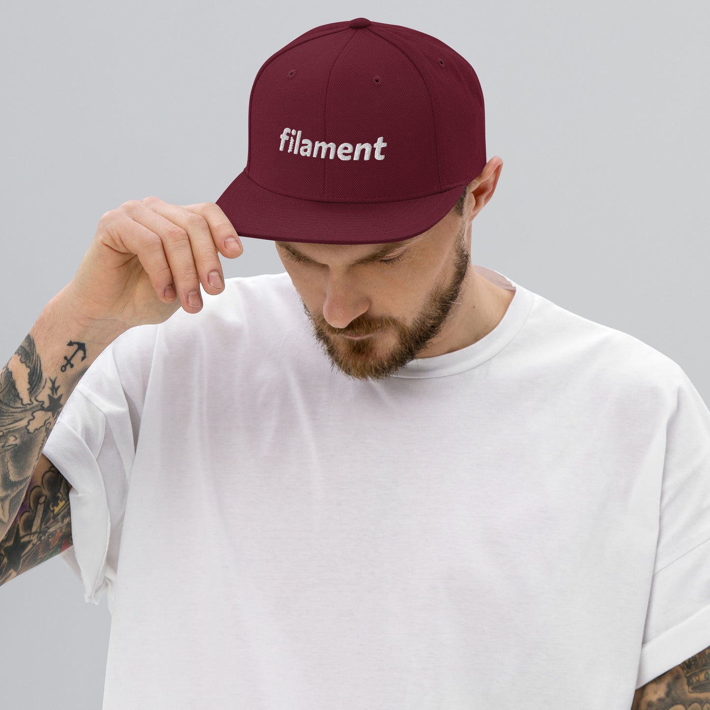 Logo hat