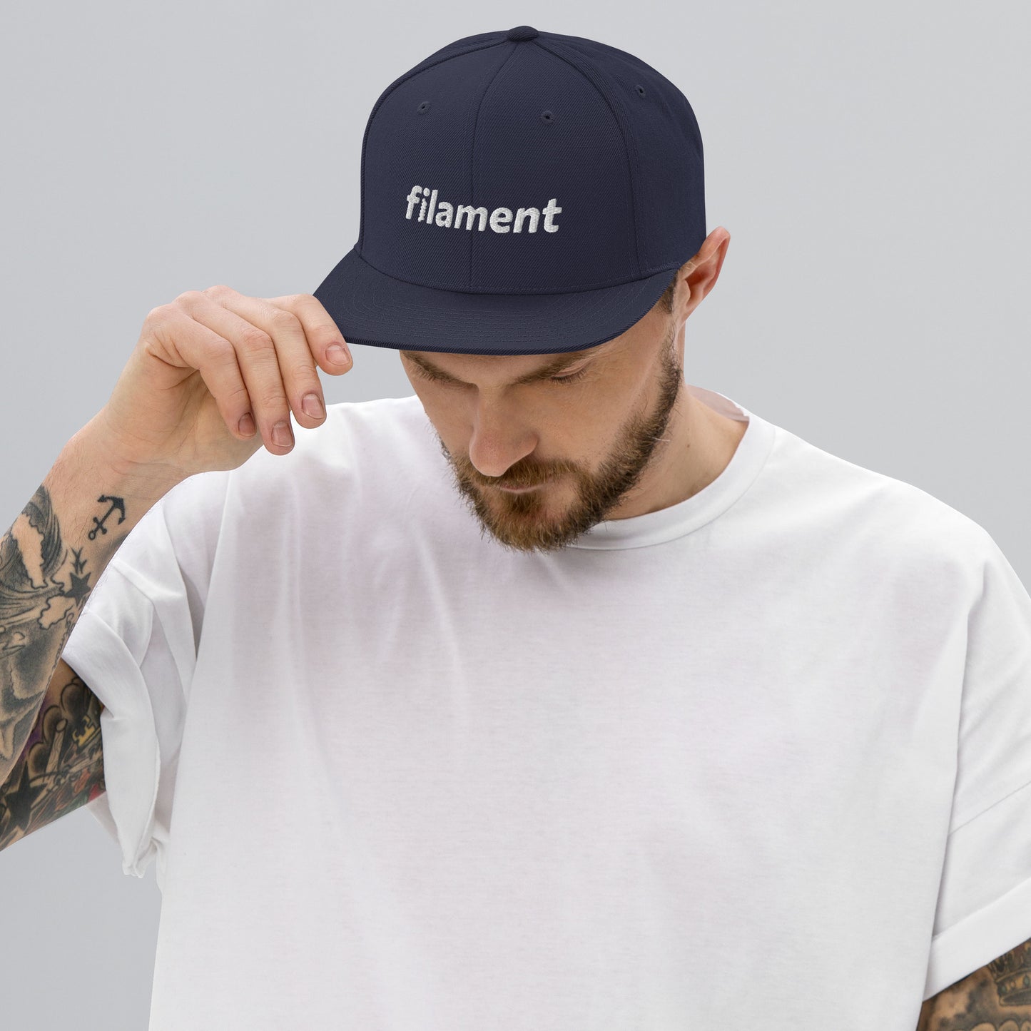 Logo hat